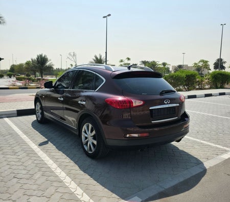 Red Infiniti QX50 2015