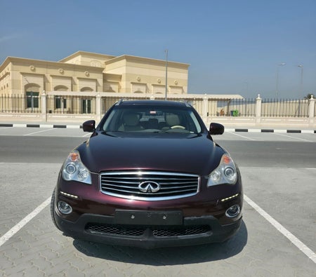 Red Infiniti QX50 2015