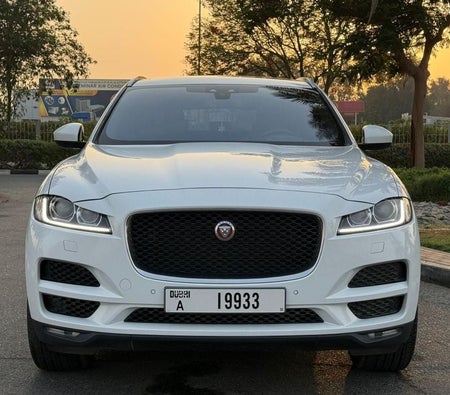Jaguar F Pace 2017, photo 3 of 4