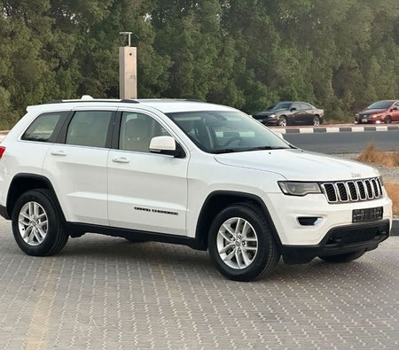 Weiß Jeep Grand Cherokee 2017