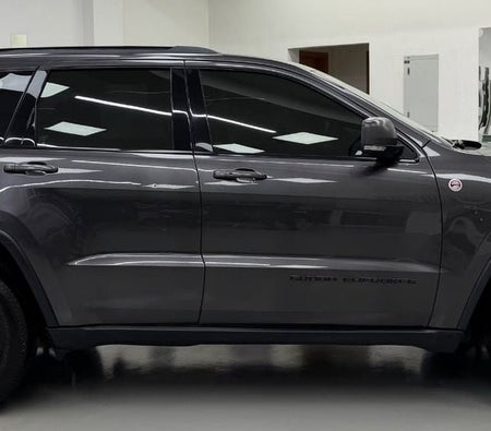 gris Jeep Grand Cherokee 2019 gris Jeep Grand Cherokee 2019
