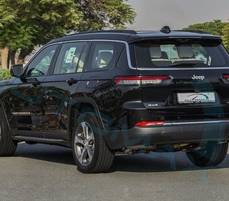 Black Jeep Grand Cherokee L 2025