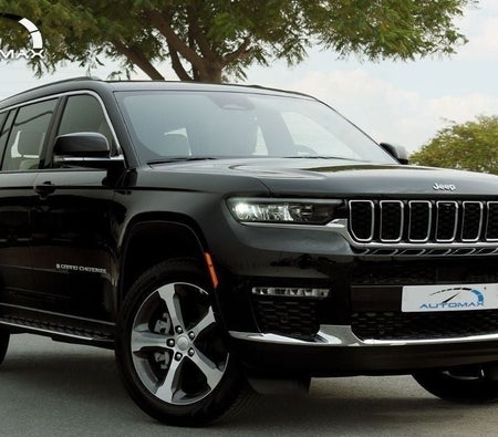Черный Jeep Grand Cherokee L 2025 год Черный Jeep Grand Cherokee L 2025 год