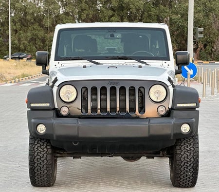 White Jeep Wrangler 2017