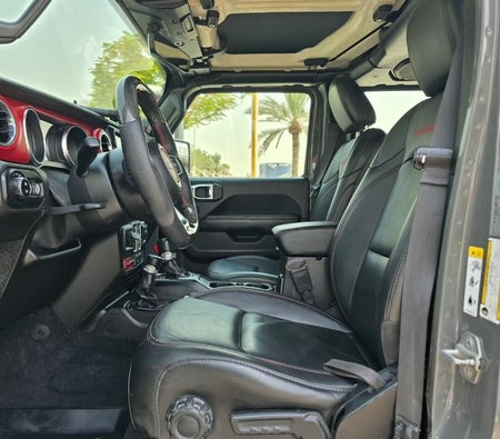Grau Jeep Wrangler Unlimited 2019