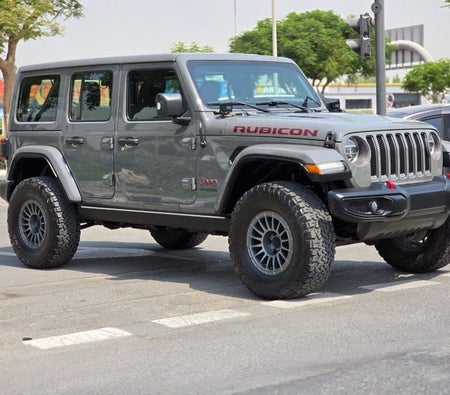 Серый Jeep Wrangler Unlimited 2019 год Серый Jeep Wrangler Unlimited 2019 год