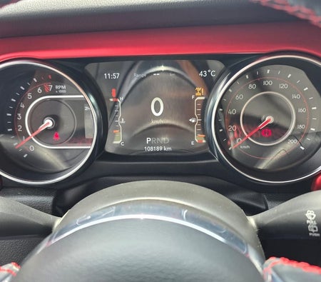 Grau Jeep Wrangler Unlimited 2022