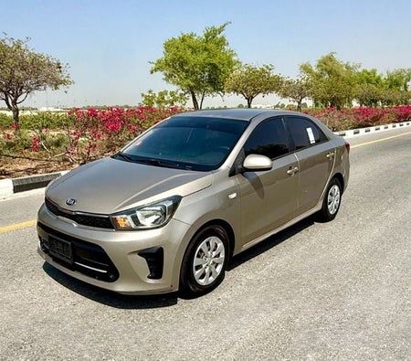 Gold Kia Pegas 2020
