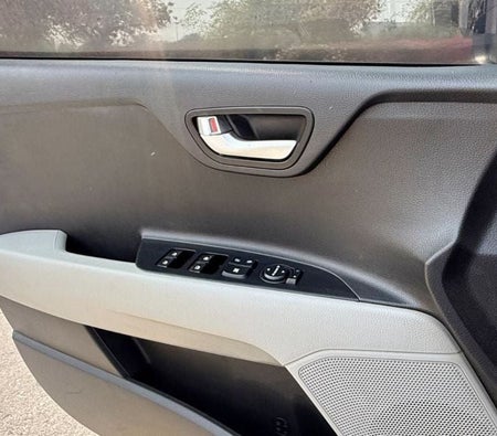 Silber Kia Rio 2021