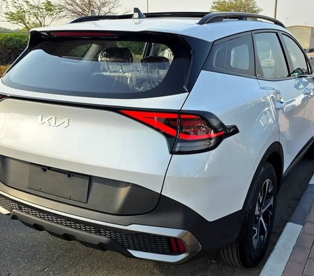 White Kia Sportage 2024