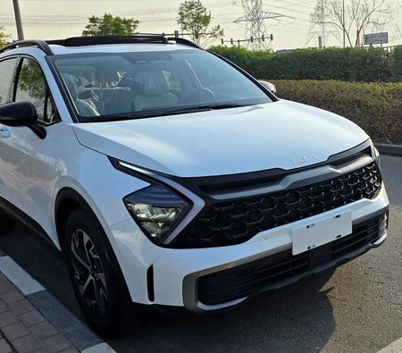 White Kia Sportage 2024