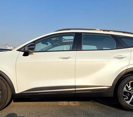 White Kia Sportage 2024