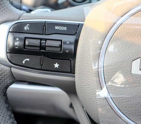 White Kia Sportage 2025