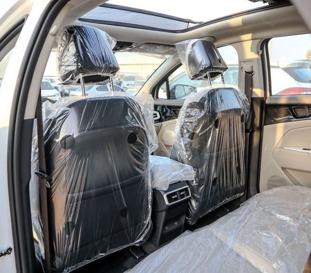 White Kia Sportage 2025