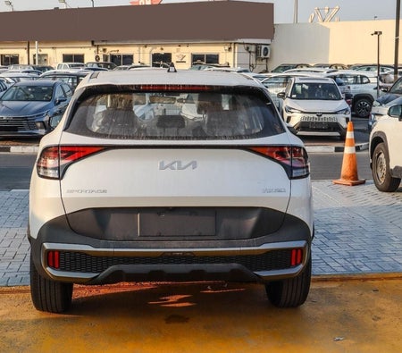 White Kia Sportage 2025