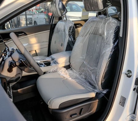 White Kia Sportage 2025