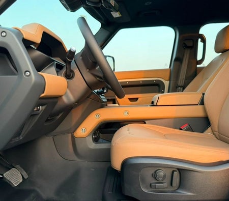Land Rover Defender 110 2026, photo 4 of 4