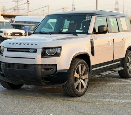 Land Rover Defender 110 2026, photo 3 of 4