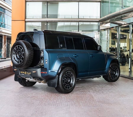 Land Rover Defender 110  2026, photo 3 of 4