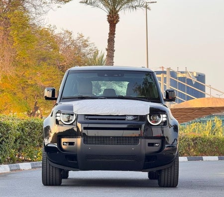 Land Rover Defender 110  2026, photo 2 of 4