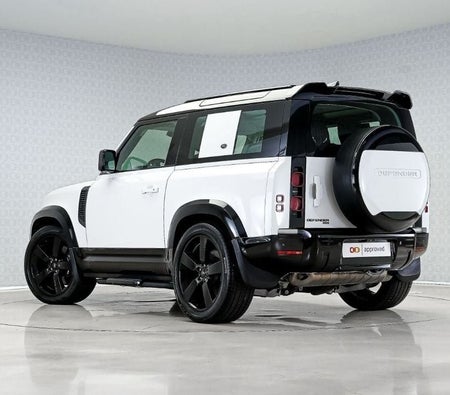 Land Rover Defender  2022, photo 2 of 4