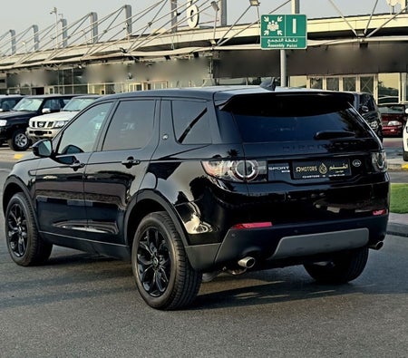 Черный Land Rover Discovery Sport 2019 год Черный Land Rover Discovery Sport 2019 год