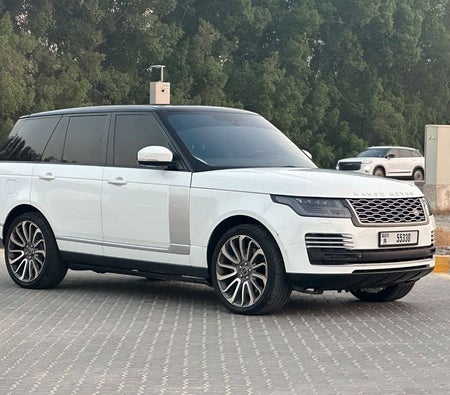 Белый Land Rover Range Rover 2014 год Белый Land Rover Range Rover 2014 год