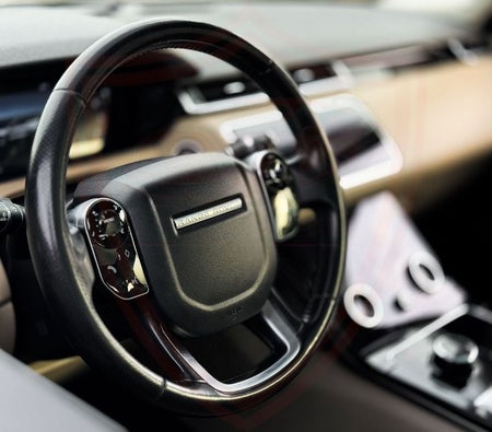 Land Rover Range Rover Velar 2019, photo 3 of 4