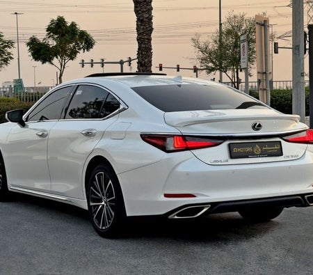 Weiß Lexus ES 350 2025