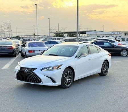 Lexus ES 300h 2024, photo 2 of 4