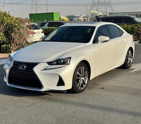 Lexus IS 300 2019, photo 2 of 4