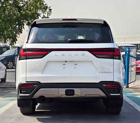 Белый Lexus LX 500 2026 Белый Lexus LX 500 2026