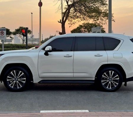 Lexus LX600  2025, photo 4 of 4