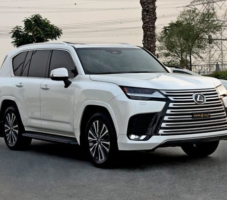 Lexus LX600  2025, photo 3 of 4