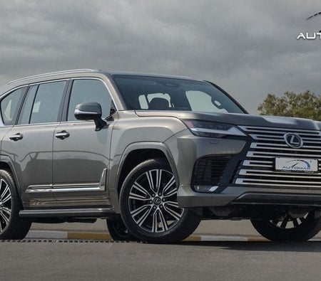 Серый Lexus LX600 2026 Серый Lexus LX600 2026