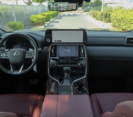 Серый Lexus LX600 2026 Серый Lexus LX600 2026