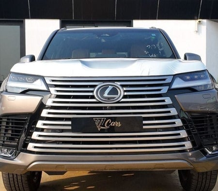 رمادي لكزس LX600 2026