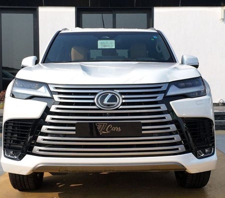 أبيض لكزس LX600 2026