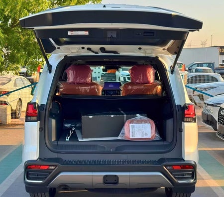 White Lexus LX 700h 2026