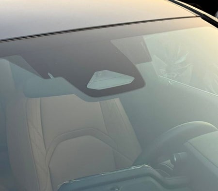 灰色的 雷克萨斯 UX300h Premier 2025