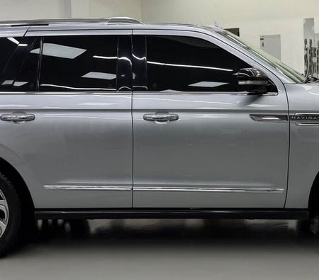 Silber Lincoln Navigator 2022