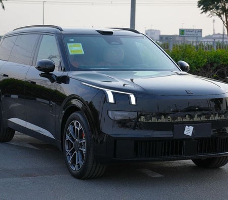 Noir Lynk and Co 900 2025 Noir Lynk and Co 900 2025