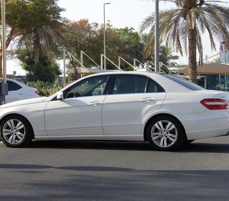 Mercedes Benz E300 2010, photo 4 of 4