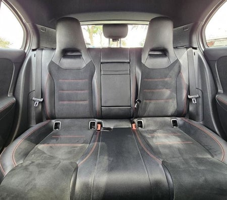 Silber Mercedes Benz A200 2022