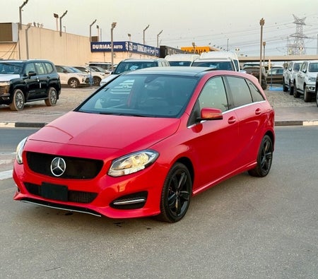 Mercedes Benz B 250 2015, photo 2 of 4