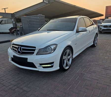 Blanc Mercedes Benz C200 2014