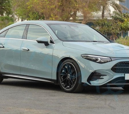 Зеленый Mercedes Benz CLA 200 2027 Зеленый Mercedes Benz CLA 200 2027