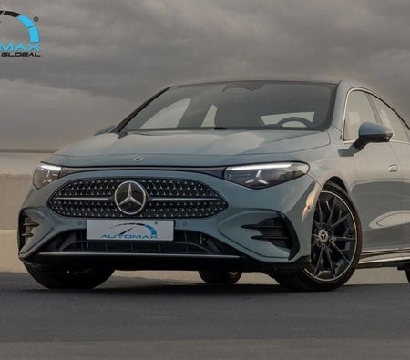 Зеленый Mercedes Benz CLA 200 2027 Зеленый Mercedes Benz CLA 200 2027