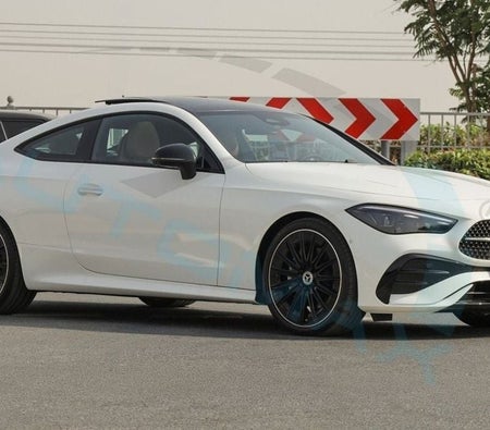 Bianca Mercedes Benz CLE 200 2026