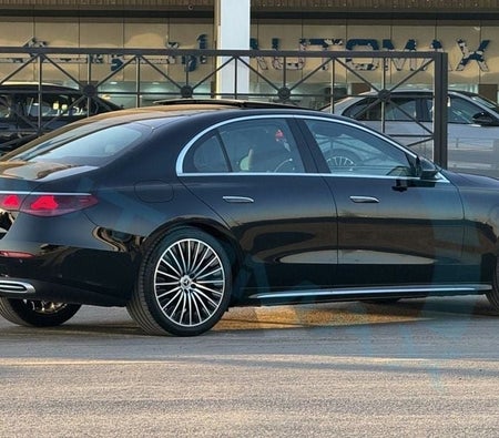 Черный Mercedes Benz E200 2026 Черный Mercedes Benz E200 2026